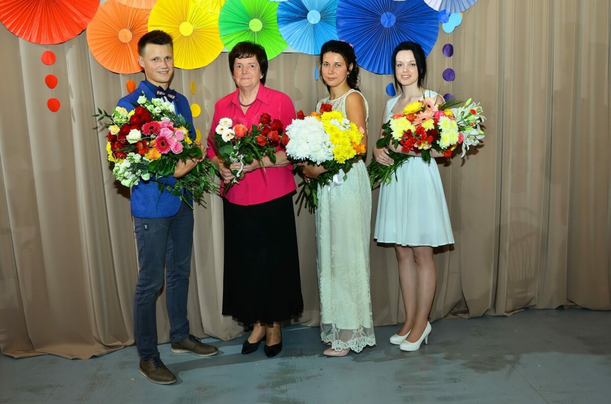 70. izlaidums, 2. foto – audzinātājas Inese Freimute, Valda Parema
