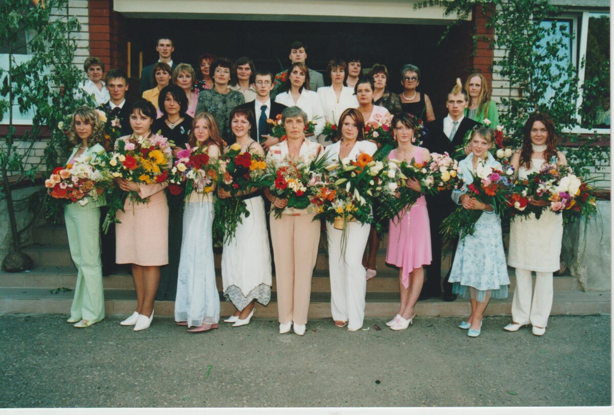 59. izlaidums, 2. foto – audzinātājas Iveta Kundecka, Sarmīte Dinsberga, Valda Parema
