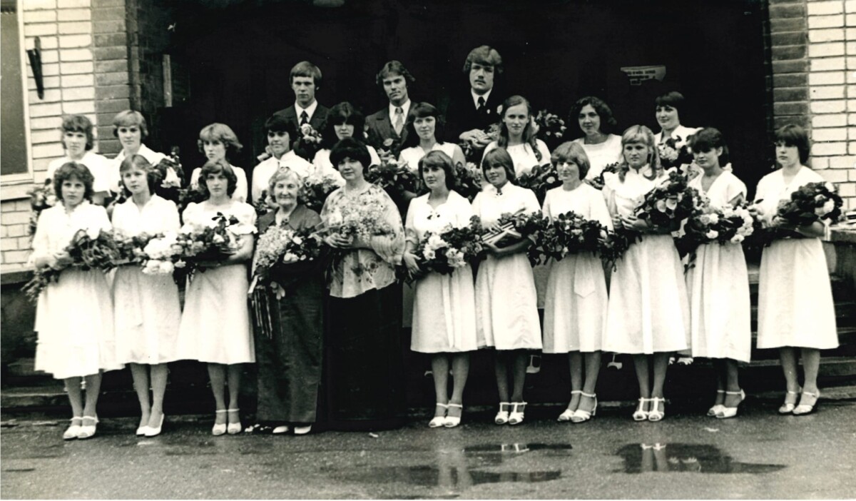 34. izlaidums, 1. foto – audzinātājas Lūcija Zepa, Rita Klēvere