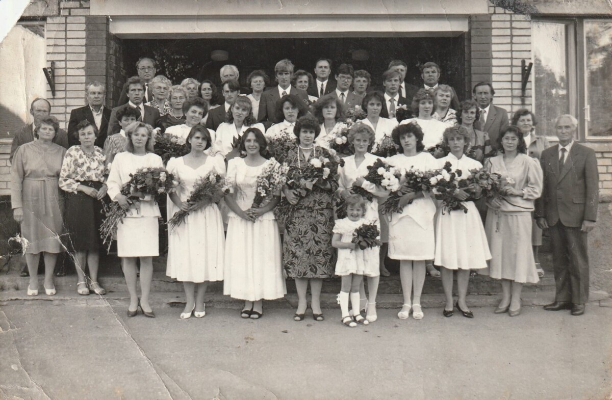 43. izlaidums, 2. foto – audzinātājas Valda Parema, Iveta Kundecka